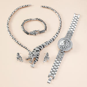 Montre à Quartz Homme Business Temperament Diamond-Set Animal Steel Band Tiger Jewelry 4-Piece Set - Product Image 1