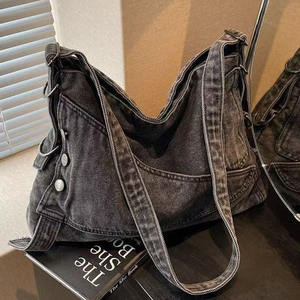 Bolso bandolera de tela vaquera con detalle de botón Bolso de transporte informal DualWay para mujer - Product Image 3