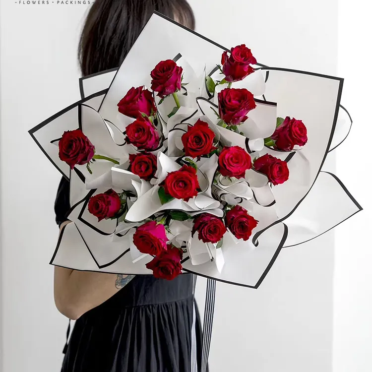 गर्म बिक्री सफेद काले रंग 60cm * 60cm वर्ग ताजा फूल लपेटकर कागजात शुद्ध रंग गुलदस्ता पैकेजिंग कागज