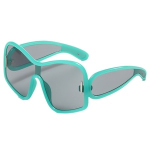 2025 nouvelles lunettes <span class=keywords><strong>de</strong></span> <span class=keywords><strong>soleil</strong></span> une pièce pour femmes UV400 <span class=keywords><strong>ski</strong></span> lunettes <span class=keywords><strong>de</strong></span> <span class=keywords><strong>soleil</strong></span> à grand cadre lunettes à la mode et polyvalentes - Product Image 3