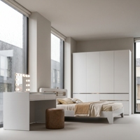 Ensemble de meubles de chambre à coucher modernes personnalisés comprenant une armoire, une coiffeuse, un miroir, un meuble de rangement et une table de chevet pour hôtel