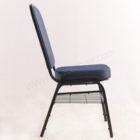 Vente en gros de chaises de banquet rembourrées personnalisées avec porte-livres Nouveau design Pieds en métal tendance utilisés pour la location de repas à l'église