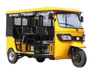 Tuk-tuk de style Bajaj, véhicule fermé à trois roues à essence, 9 places, trois rangées de sièges passagers, cylindrée de 151 à 200 cm³ - Product Image 1