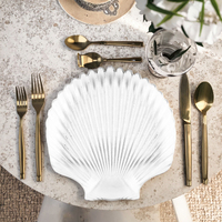 Assiette de présentation en verre peinte à la main avec coquillages et perles, couleur/taille/logo personnalisables, certifiée ISO9001, design innovant, vaisselle écologique