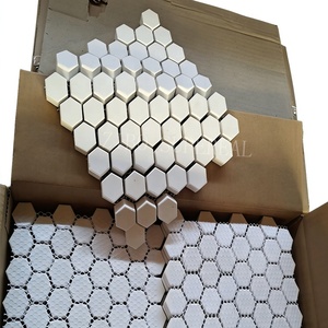 Revestimiento Cerámico de Alúmina de Alta Resistencia al Impacto, 92% Al2O3, Placa Hexagonal de Cerámica de Alúmina - Product Image 1