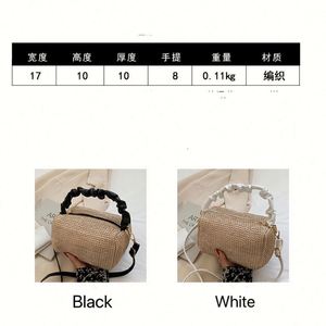 Sac de plage mini en plastique imitation paille pour femme avec poignée en similicuir – Vente en gros pour l'été - Product Image 3