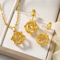 Ensemble d'accessoires de mode minimaliste européen et américain : collier et boucles d'oreilles pendantes pentagramme ajouré