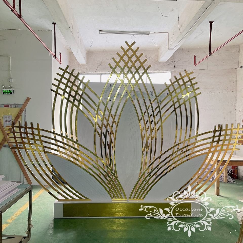 Hot Sale Golden Flower Wedding Backdrops Occasions Furniture's Premium Wedding Decorations