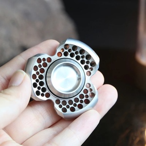Spinner de Mano de Acero Inoxidable para Adultos, Juguete Antiestrés EDC, Spinner de Oficina de Aleación, Juguete Sensorial para la Ansiedad - Product Image 2