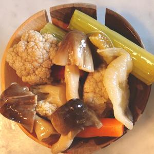 ผักรวมในน้ำมันมะกอก270กรัม - Product Image 2