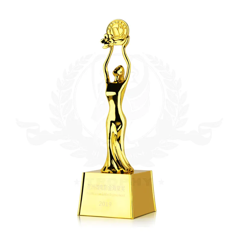 Benutzer definierte Figur Metall Trophäe Movie Character Honor Memento Awards Goldene Statuen zu verkaufen