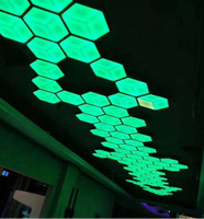 Écran d'affichage LED numérique M-Shine P2.5 pour intérieur, panneau hexagonal irrégulier, triangulaire, circulaire, couleur pleine, luminosité 500 cd