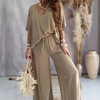 Nouvelle collection Printemps 2026 style Euro-Américain, Ensemble deux pièces ODM uni décontracté avec haut à col en V, manches trois-quarts et pantalon large à lacets