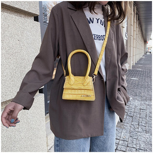 2025 femmes petit bandoulière sacs à main dames Mini <span class=keywords><strong>cuir</strong></span> concepteur sacs à main Logo personnalisé mignon sac à bandoulière pour filles <span class=keywords><strong>porte</strong></span>-<span class=keywords><strong>clés</strong></span> - Product Image 2