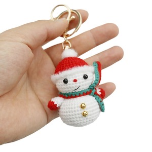 Muñeco de Nieve Navideño Tejido a Mano, Amigurumi Festivo con Bufanda y Gorro, Decoración Navideña, Regalo para Familiares y Niños - Product Image 5