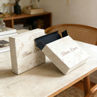 Boîte d'emballage cadeau de luxe moderne rectangulaire en papier cartonné à texture marbrée avec logo personnalisé imprimé, fabrication artisanale, impression quadricolore