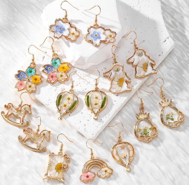 Dainty Epoxy Dry Flower Earrings Real