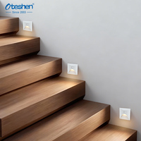 Lumière d'escalier à détecteur de mouvement IP65 3W, lumière LED encastrée pour escalier extérieur en aluminium avec design moderne