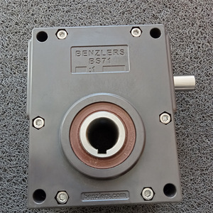 Reductor de Velocidad de Transmisión de Potencia Industrial de Acero Aleado con Engranaje de Gusano Benzlers BS71 - Product Image 3