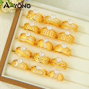 Anelli di Matrimonio alla Moda con Zirconia Cubica, Placcati in Oro 18k, <span class=keywords><strong>Gioielli</strong></span> di Lusso <span class=keywords><strong>per</strong></span> Coppie Stile Dubai <span class=keywords><strong>per</strong></span> Uso Quotidiano e Feste - Product Image 1