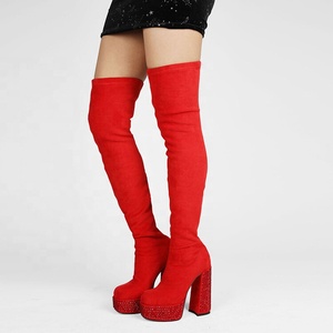 Bottes longues en daim extensible rouge vif 2022, à talon épais et plateforme, avec rivets et clous, bottes montantes à talon haut, au-dessus du genou, pour l'hiver, taille 45 - Product Image 3