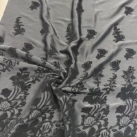 Tissu floqué floral noir formel de haute qualité pour panneau latéral unique, idéal pour les vêtements modestes et les abayas (TikTok)