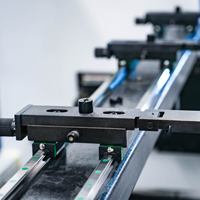 Presse plieuse hydraulique CNC 135T 3200mm avec contrôleur DA66T DA69T et chargement/déchargement robotisé automatique pour tôles