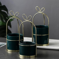 Besi Tempa Bunga Succulent Pot Sederhana Nordic Vas Rangka Besi Bunga Berdiri Keramik Hidroponik Berlapis Emas Pot Bunga