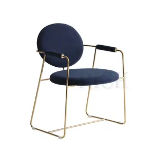 Silla de cocina individual de terciopelo, sillón de comedor tapizado clásico de acero inoxidable, color dorado, azul marino, Foshan