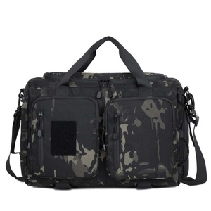 Sac de sport tactique camouflage 30-40L en nylon 600D avec plusieurs poches pour les activités de plein air et les voyages - Product Image 1
