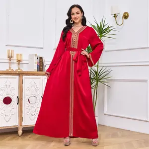 Moda stile turco Chic Abaya elegante Saudi Arabia nastro di rifinitura Muslim Casual donna abbigliamento da sera Dubai tinta unita abito lungo