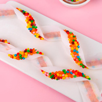 Hete Aanbieding Zure Lange Strip Gummy Candy 18g Gemengde Fruit Smaak Kleurrijke Kraal Zachte Snoepjes 20 Strips Hangende Groothandel OEM