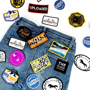 Parches Bordados Personalizados con Borde Merrow para Planchar en Ropa, Chaquetas, Gorras, Jeans, Insignias de Logotipo de Marca de <span class=keywords><strong>Alta</strong></span> <span class=keywords><strong>Densidad</strong></span> - Product Image 4