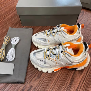 Sneakers LED de luxe de créateurs avec LED originales Balenciaga pour hommes et femmes, chaussures de sport de haute qualité, baskets, chaussures décontractées - Product Image 5