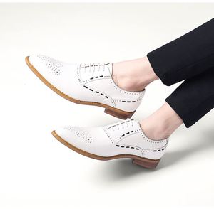 Mocassins à pampilles de haute qualité pour hommes, grande taille, avec détails brogues, style rétro élégant - Product Image 6