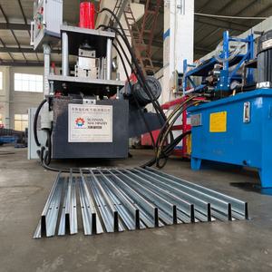 24 게이지 아연 도금 강철 강화 차고 도어 스트럿 (U-바) 프로파일 롤 성형 기계 - Product Image 3