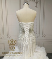 Robe de mariée sirène QUEENS GOWN, spectaculaire, ornée de cristaux, à volants moelleux, col en V, sans manches