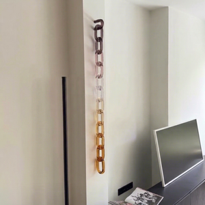 Sculpture en résine à maillons, art déco, décoration d'intérieur, forme irrégulière, faite à la main, motif coloré - Product Image 1