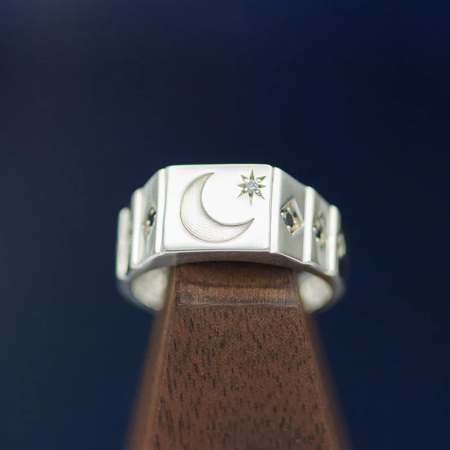 Fashion Crescent Star 925 Sterling Silver White Gold Plated Black Zircon Signet Ring for Men