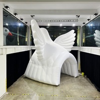Tente tunnel gonflable d'extérieur blanche économique avec souffleur, éclairage LED, imperméable et durable pour la location, les événements sportifs et la publicité