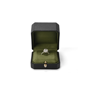 FANXI. Venta al por Mayor de Cajas de Joyería Modernas Octogonales de Cuero PU, Caja Organizadora de Anillos de Microfibra Personalizada de Lujo - Product Image 5
