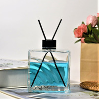 Diffuseur en verre carré transparent avec texture ondulée, récipient de parfum rechargeable pour la décoration aromatique de table