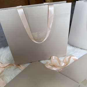 Custom Luxury Pearl Paper Silver Foil <b>Bag</b> with Ribbon Handle Reusable for Promotion Food & Cosmetic <b>Packaging</b> Crafts - Product Image 3