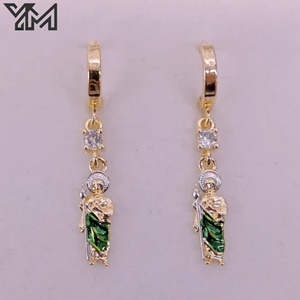 Pendientes Colgantes de San Judas con Baño de Oro YM y Esmalte Verde |   Joyería Religiosa Católica para Mujeres Europeas - Product Image 1