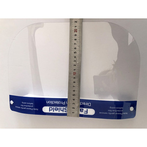 Protector Facial Médico Uriki, Protección Directa Contra Salpicaduras Para Uso en Laboratorios y Consultorios - Product Image 2