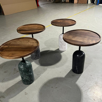 Petite table basse carrée ronde en bois massif de style italien personnalisée avec dessus en marbre