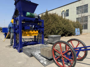 Bán máy làm gạch nhỏ Qt4-35, với động cơ rung mạnh mẽ để sản xuất gạch - Product Image 3