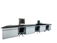 Table d'appoint centrale tout acier pour laboratoire scientifique avec armoire murale de rangement et équipement pour salles informatiques