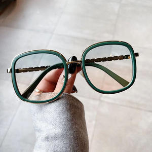 แว่นกันแดดกรอบใหญ่สีชมพูสำหรับผู้หญิงป้องกันรังสียูวี 400 ดีไซน์รูปไข่พลาสติกและกรอบโลหะประเภท 3 ที่บังแดด C2 00189 - Product Image 5