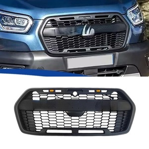 Kit carrosserie pour Ford Transit MK8 (2019-2025) Europe / (2020-2025) Amérique du Nord – Grilles de pare-chocs avant et extérieur - Product Image 2